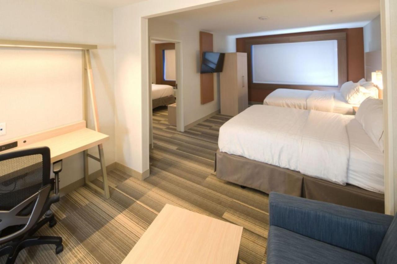 Holiday Inn Express & Suites - Portage By Ihg Bagian luar foto