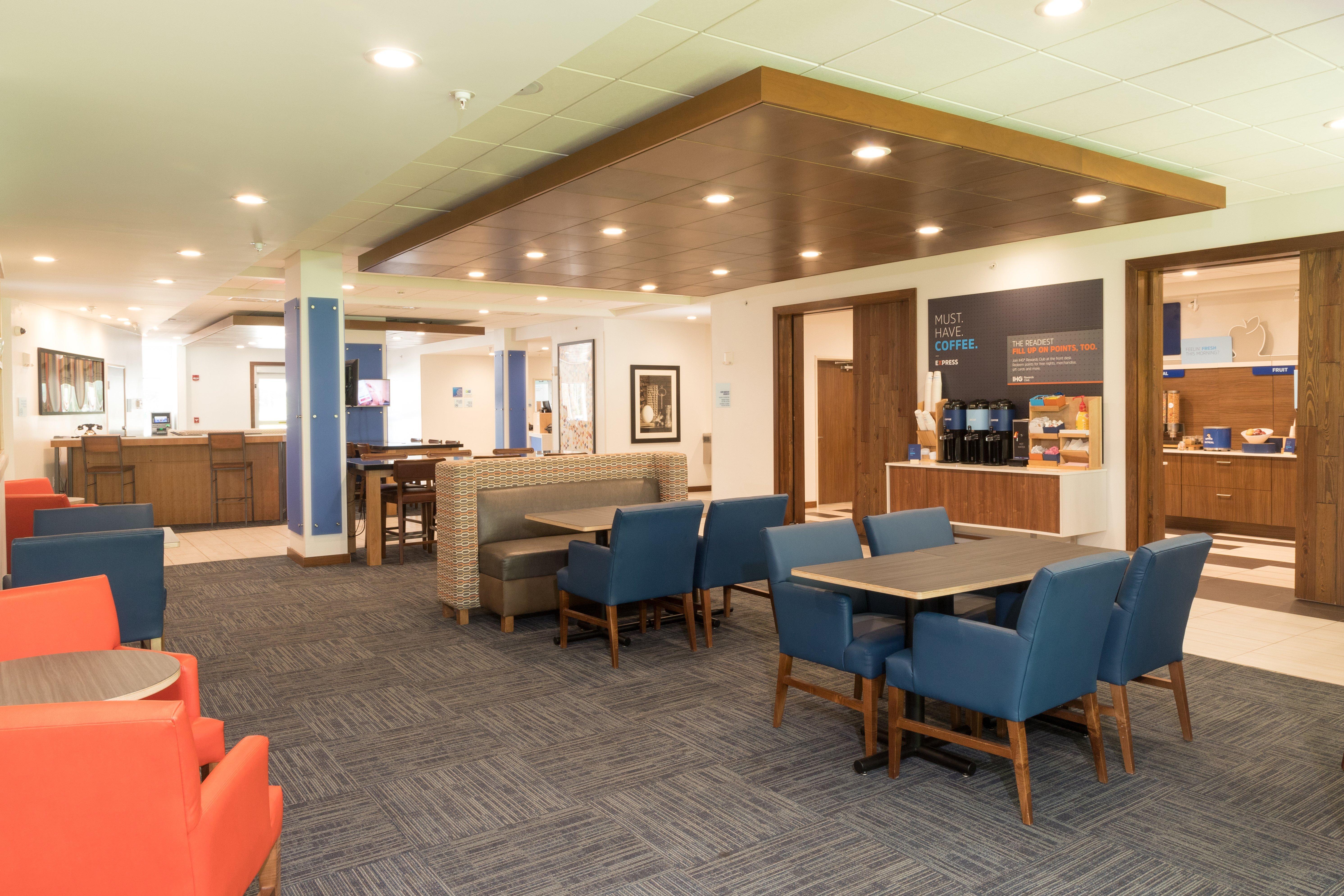 Holiday Inn Express & Suites - Portage By Ihg Bagian luar foto