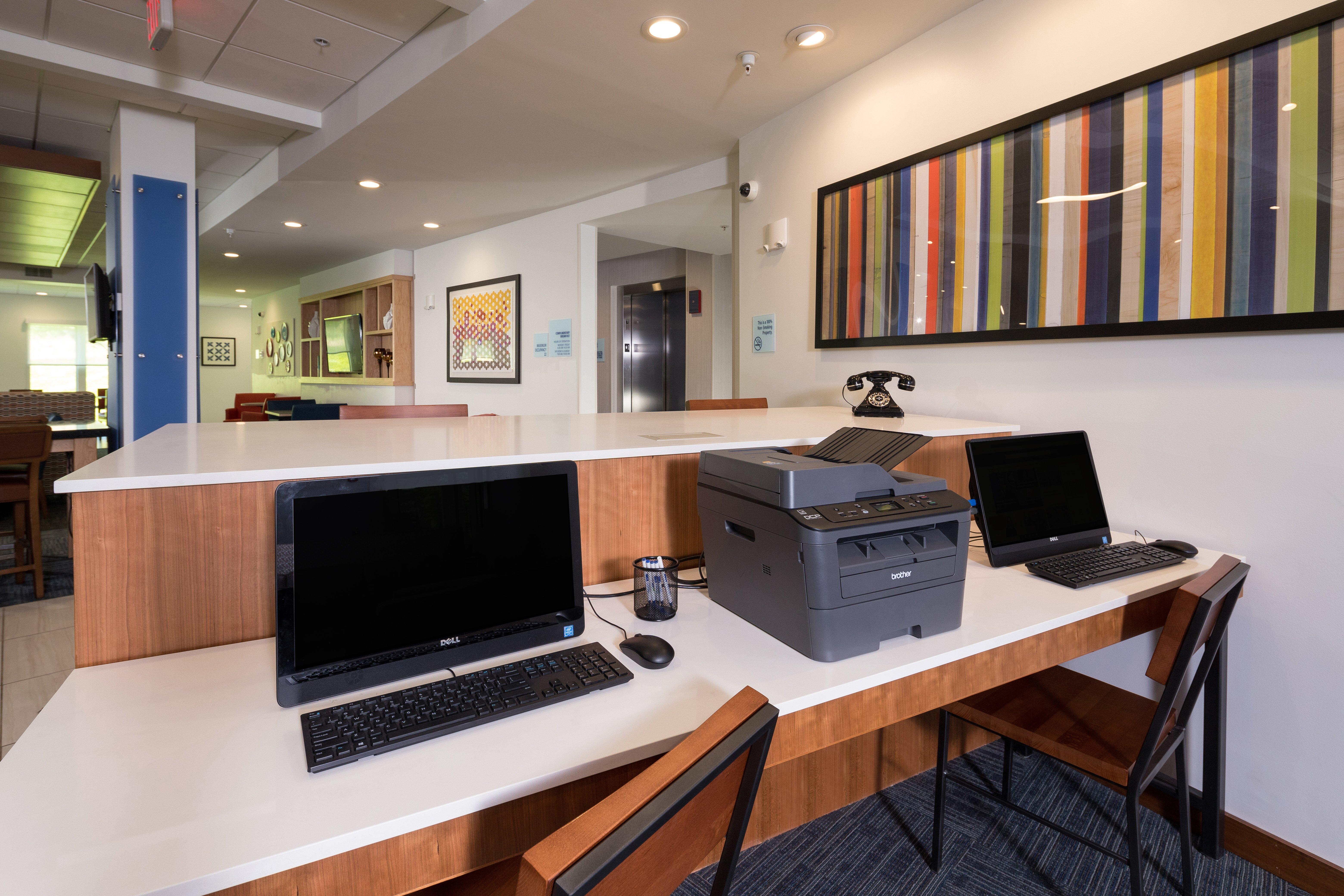 Holiday Inn Express & Suites - Portage By Ihg Bagian luar foto